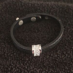 Elegant Black Leather  and Silver With Rhinestone Bracelet